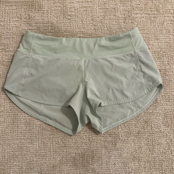 Lululemon Speed up Mid rise Lined Short 2.5” - Picture 4 of 5
